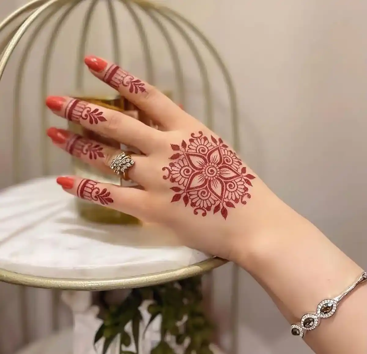 حنا طراحی قرمز برند عایشه